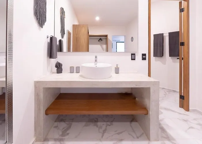 Magnificent One Block From Playacar Playa del Carmen
