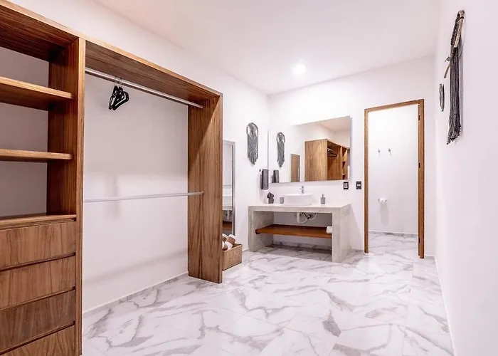 Magnificent One Block From Playacar * Playa del Carmen