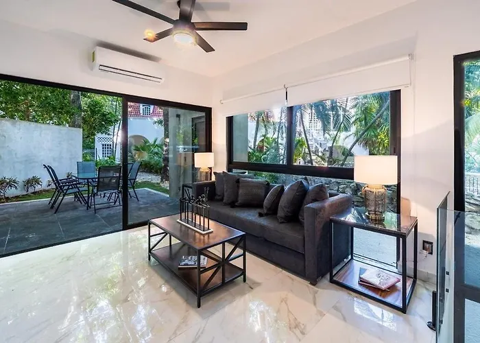 Magnificent One Block From Playacar Apartment