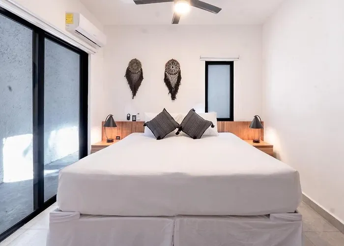 Magnificent One Block From Playacar Playa del Carmen