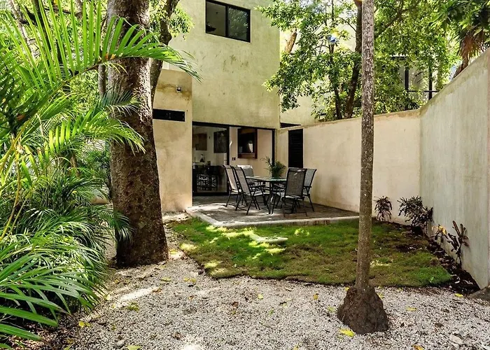 Magnificent One Block From Playacar Apartment *
