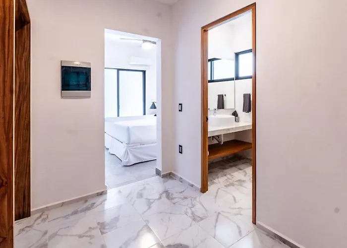 Magnificent One Block From Playacar * Playa del Carmen