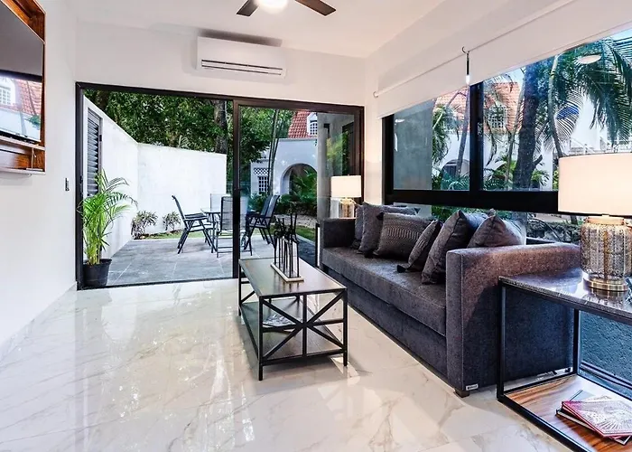 Magnificent One Block From Playacar * Playa del Carmen