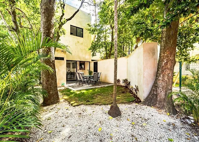 Magnificent One Block From Playacar