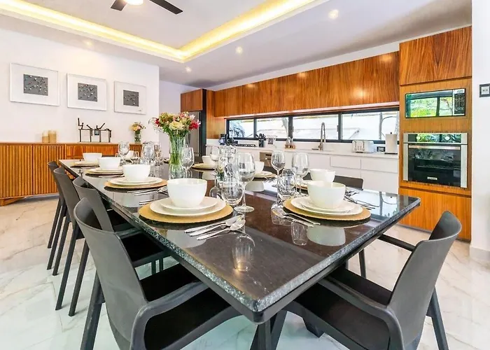 Apartment Magnificent One Block From Playacar