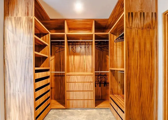 Magnificent One Block From Playacar Apartment *